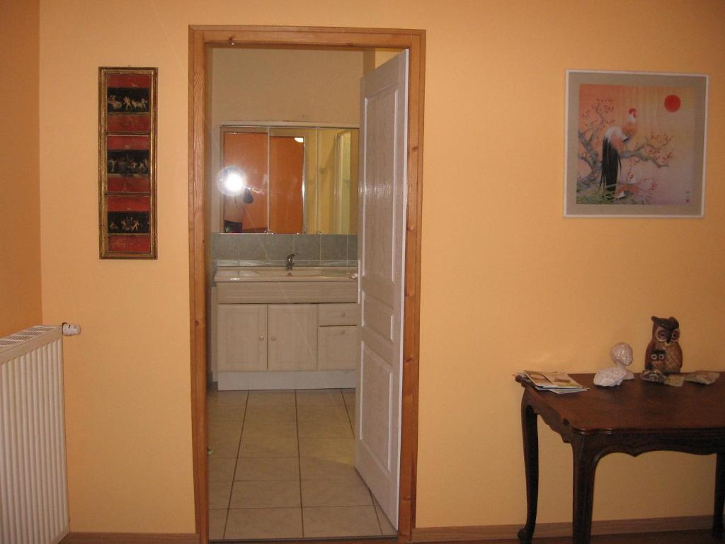 Chez Robert Et Catherine Dompierre-sur-Mont Habitación foto
